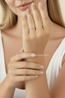 Eliana | Women’s X Shape Layered Zirconia Ring